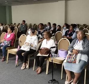 Educación Continua de Enfermería para Pacientes y Familiares